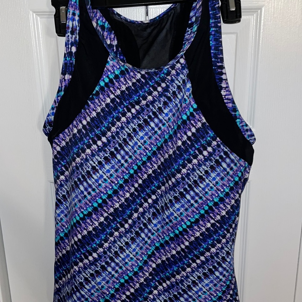 Activewear swim top